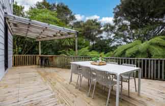 2/22 Hobby Avenue, Birkdale