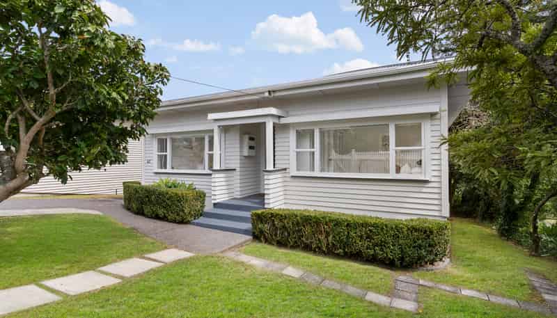 42 Parkdale Road, Mount Albert