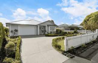 10 Weston Avenue, Mount Albert