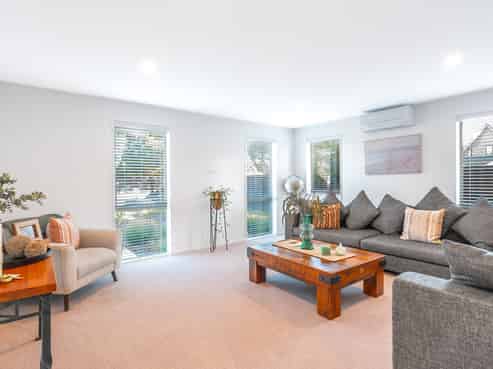 2/179 Weston Road, Saint Albans