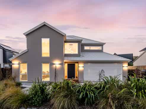 2/179 Weston Road, Saint Albans