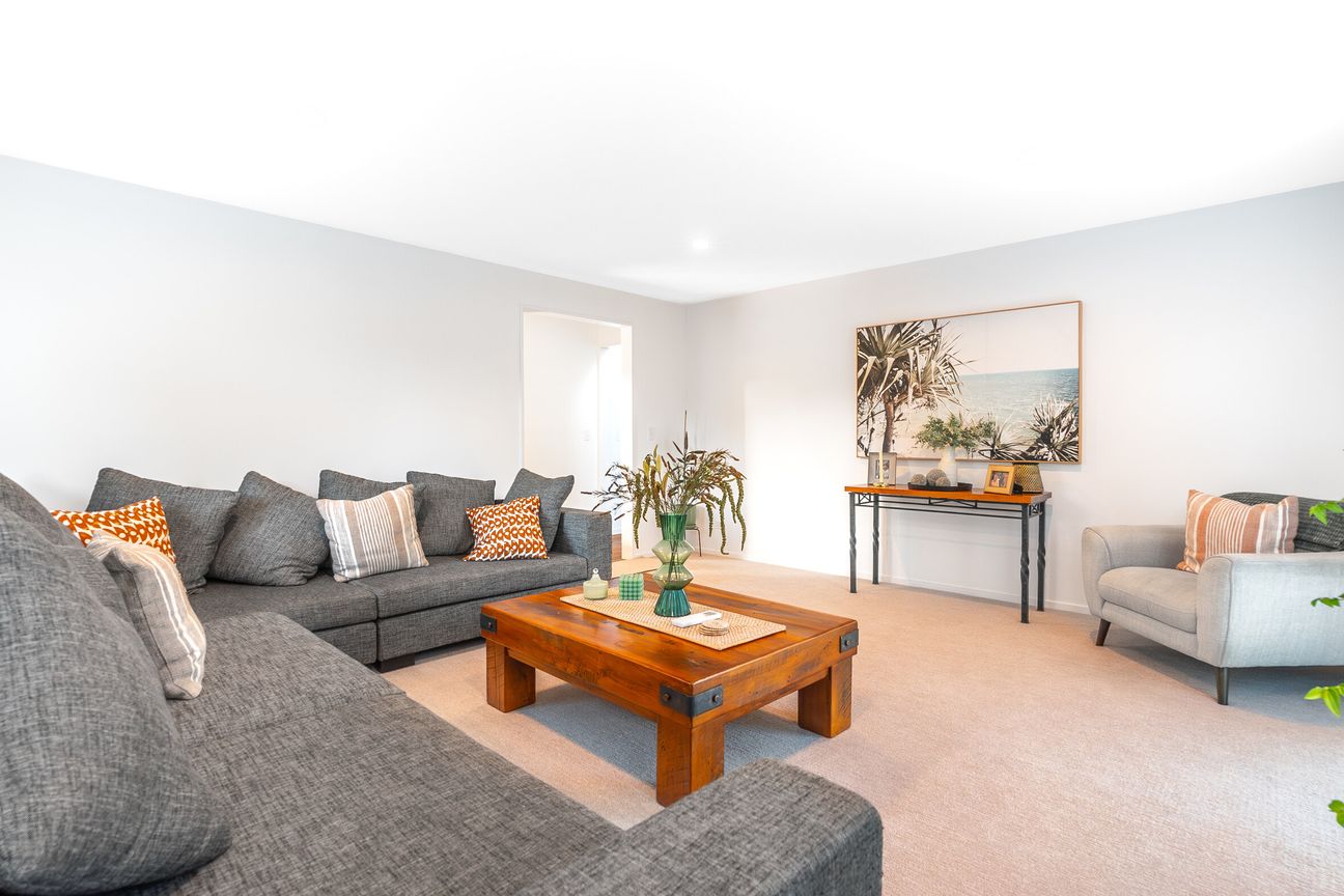 Near-New - Vendors Say Sell Now - Widok 5