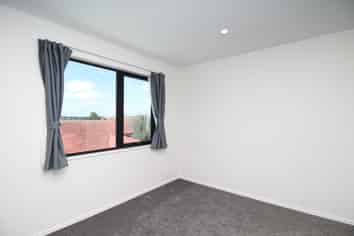 7D Spears Place, Botany Downs