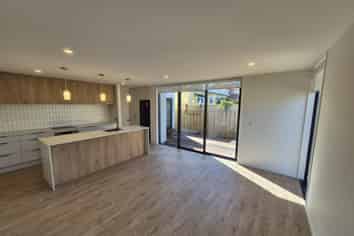 1/233 Geraldine Street, Edgeware