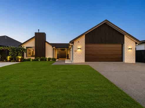 54 Roy Hilton Drive, Flagstaff