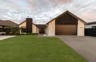 54 Roy Hilton Drive, Flagstaff