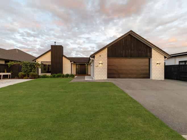 54 Roy Hilton Drive, Flagstaff