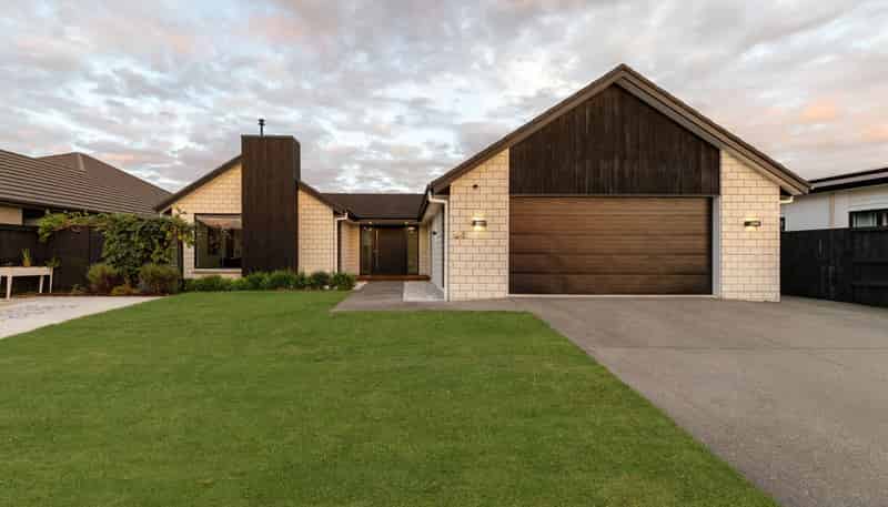 54 Roy Hilton Drive, Flagstaff