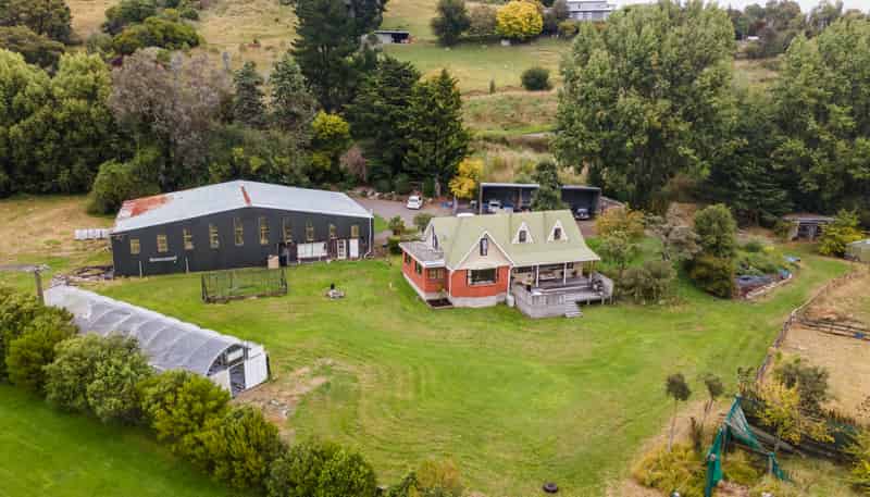 298 & 296 Worsleys Road, Cracroft