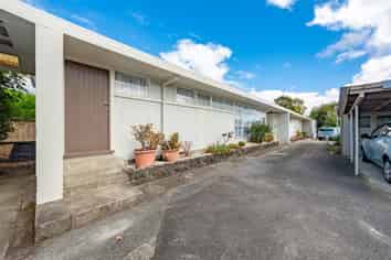  2/127 Seabrook Avenue, New Lynn