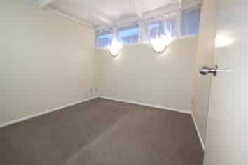  2/127 Seabrook Avenue, New Lynn