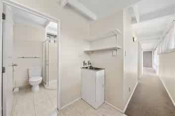  2/127 Seabrook Avenue, New Lynn