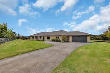 15 Des Terry Way, Waipu