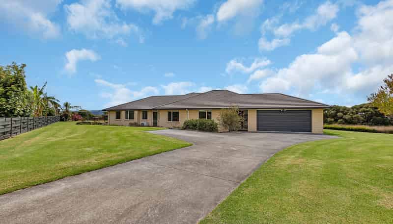 15 Des Terry Way, Waipu