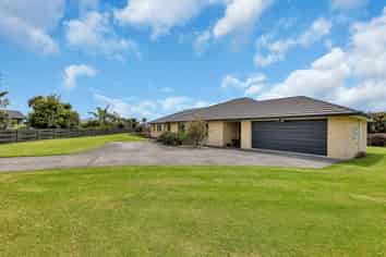 15 Des Terry Way, Waipu