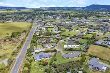 15 Des Terry Way, Waipu