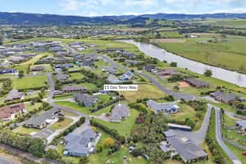 15 Des Terry Way, Waipu