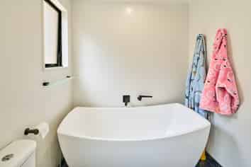 7b Gray Ave, Paraparaumu