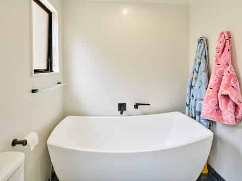 7b Gray Ave, Paraparaumu Beach