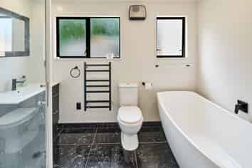 7b Gray Ave, Paraparaumu