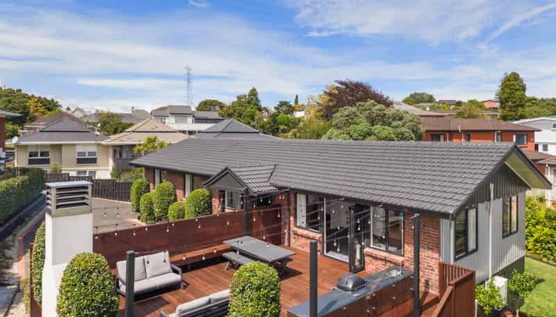 9 Lindsay Place, Hillsborough