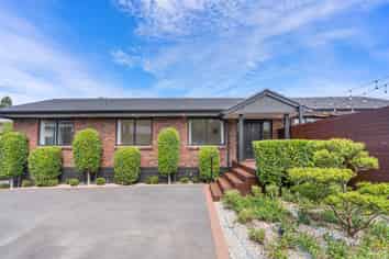 9 Lindsay Place, Hillsborough