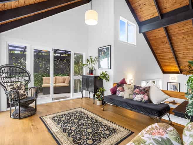 8 Eucalyptus Place, Beach Haven