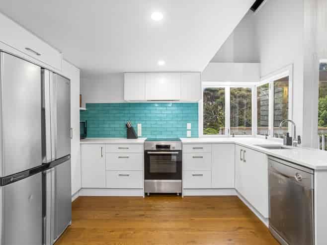 8 Eucalyptus Place, Beach Haven