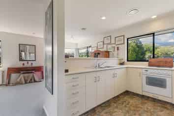 36 Willow Avenue, STOKE