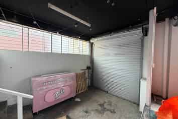 VALUE NEWTON WAREHOUSE / OFFICE
