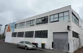 VALUE NEWTON WAREHOUSE / OFFICE
