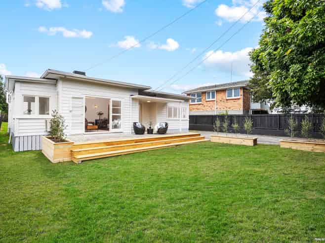 13 Preston Avenue, Mount Albert