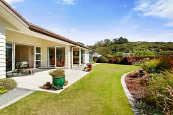 206 Navigation Drive, Whitby