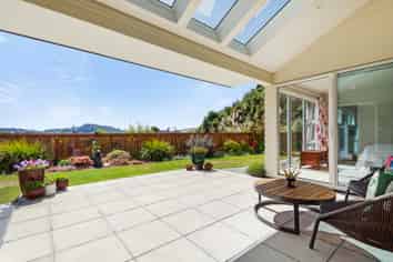 206 Navigation Drive, Whitby