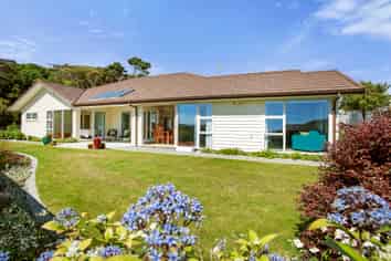 206 Navigation Drive, Whitby