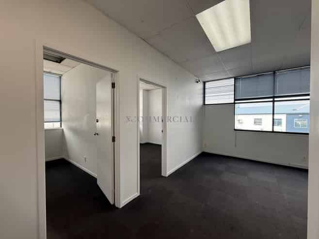 564sqm High Stud Warehouse + container drop 