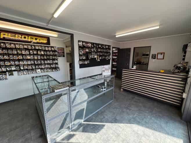 Industrial Unit with Secure Yard 