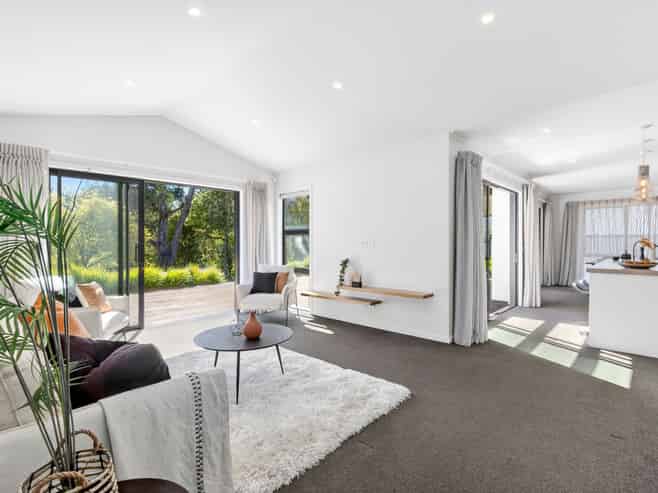 5 Greenfield Lane, Stoke