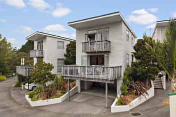 4/37 Waipa Street, Birkenhead