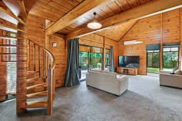 6 Iles Road, Lynmore