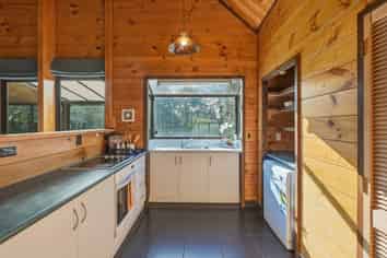 6 Iles Road, Lynmore