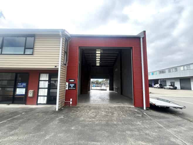 Standout commercial premises