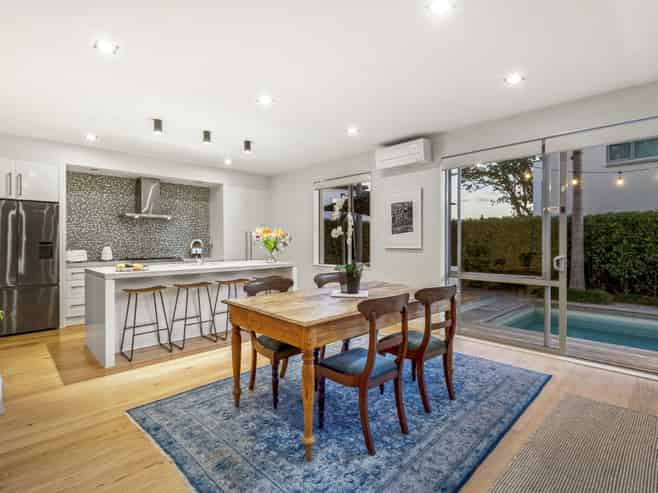 15 Waitemata Road, Hauraki