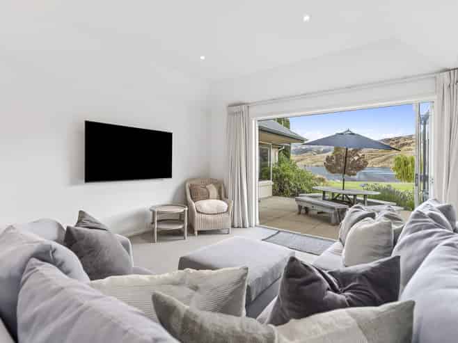 16 Wakefield Lane, Cromwell