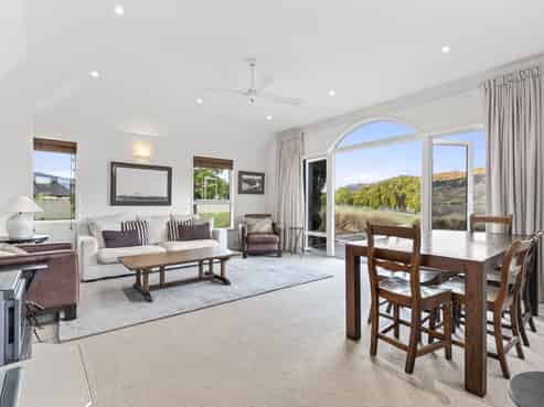 16 Wakefield Lane, Cromwell
