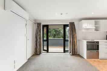 17A/30 Westward Ho, Glen Eden