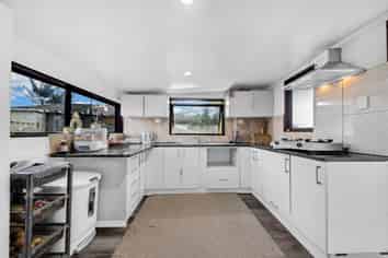 75 Kerrs Road, Manukau