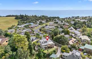 12 Kaitake Place, Oakura