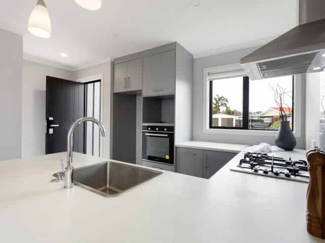 1/1 Splitt Avenue, Glenview