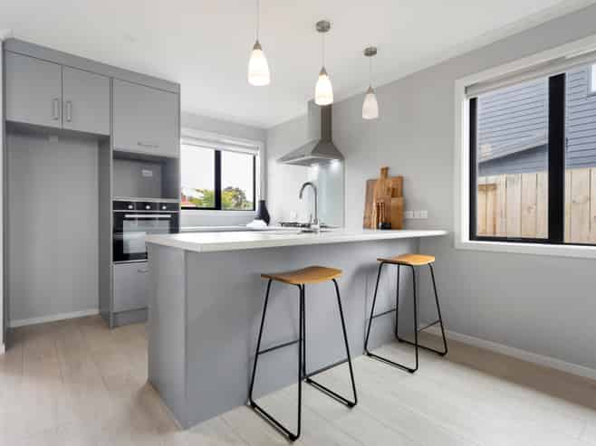 1/1 Splitt Avenue, Glenview